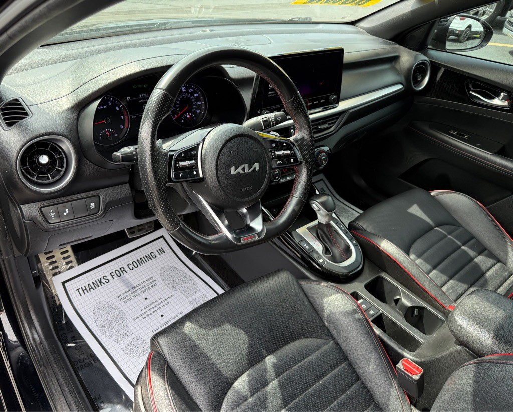 2023 Kia Forte Image 14