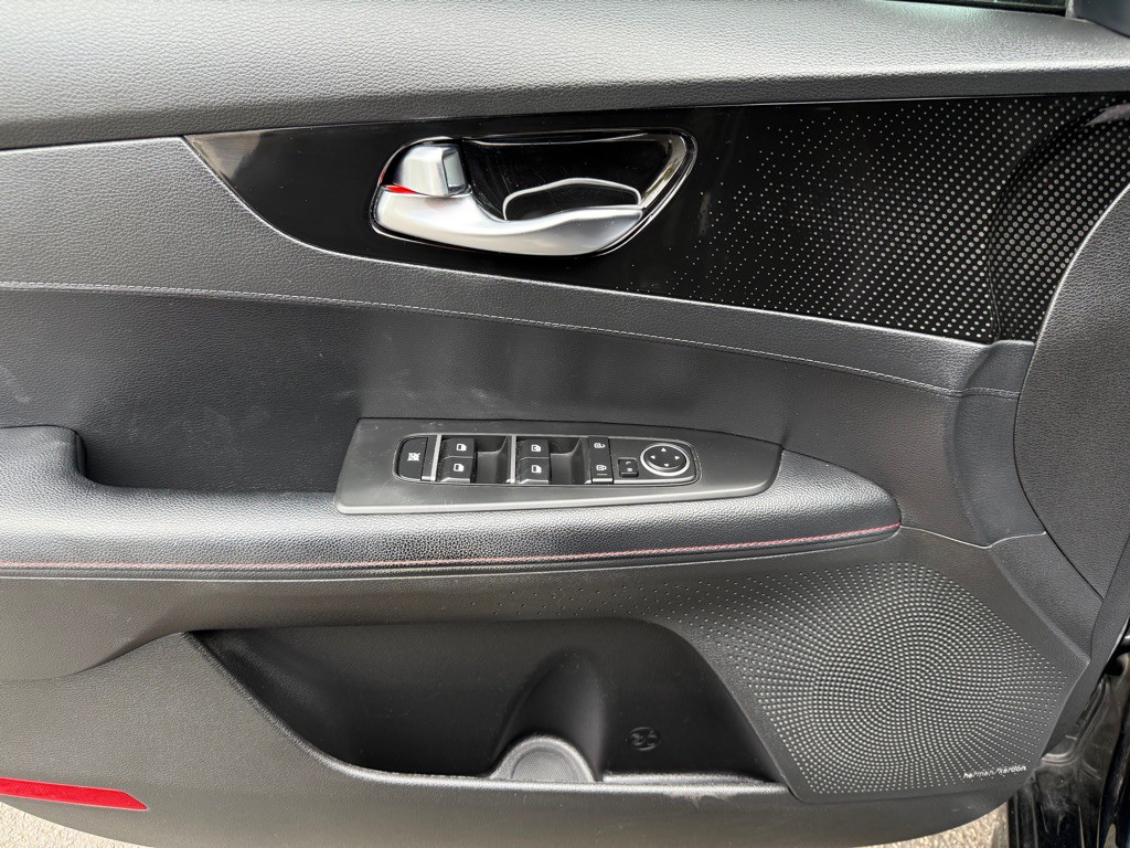 2023 Kia Forte Image 28