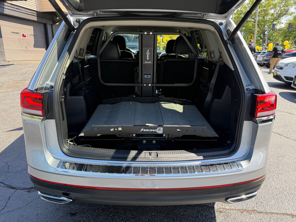 2021 Volkswagen Atlas Image 14