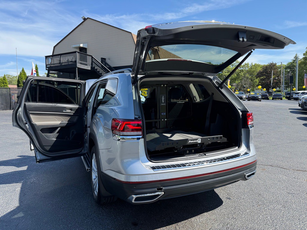 2021 Volkswagen Atlas Image 40