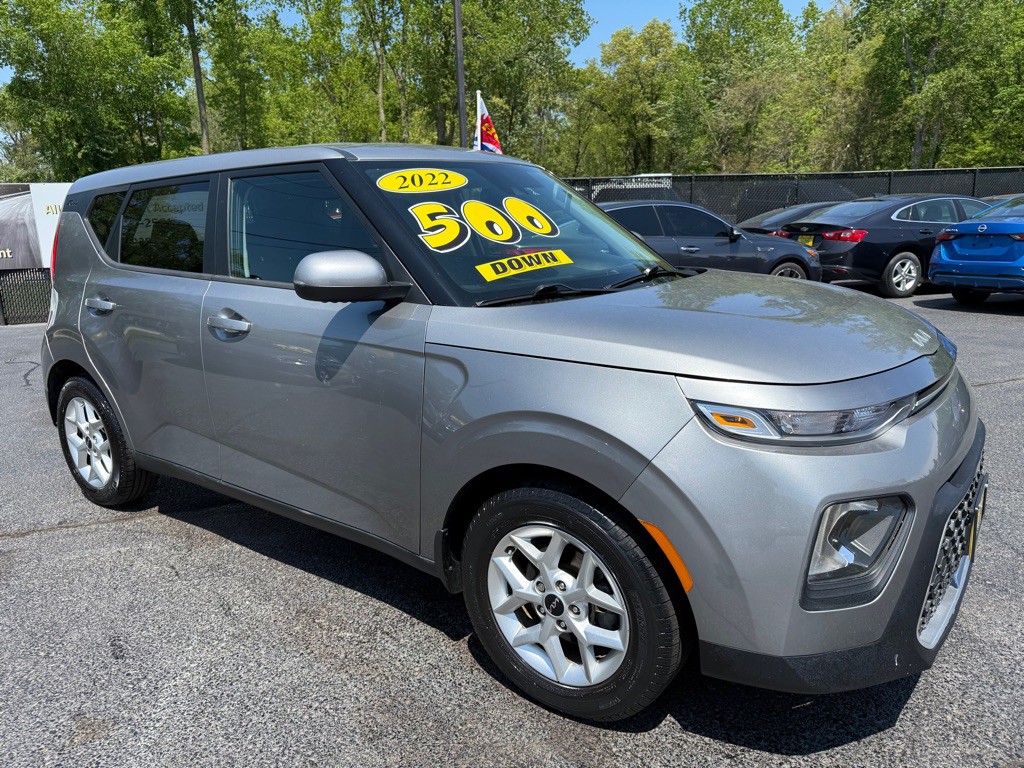 2022 Kia Soul Image 1