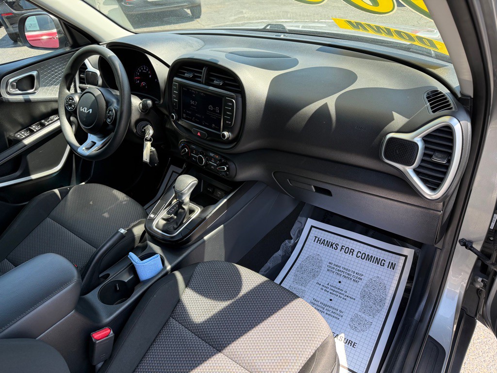 2022 Kia Soul Image 8