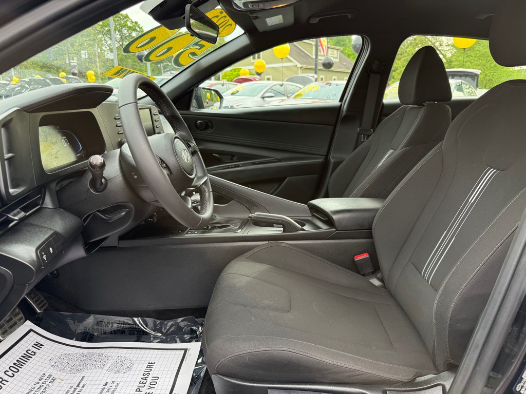2025 Hyundai Elantra Image 26