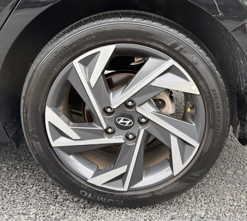 2025 Hyundai Elantra Image 30