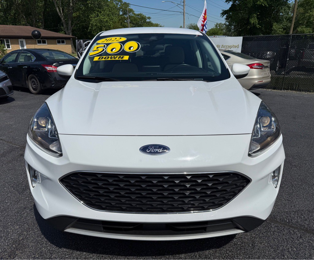 2022 Ford Escape Image 2