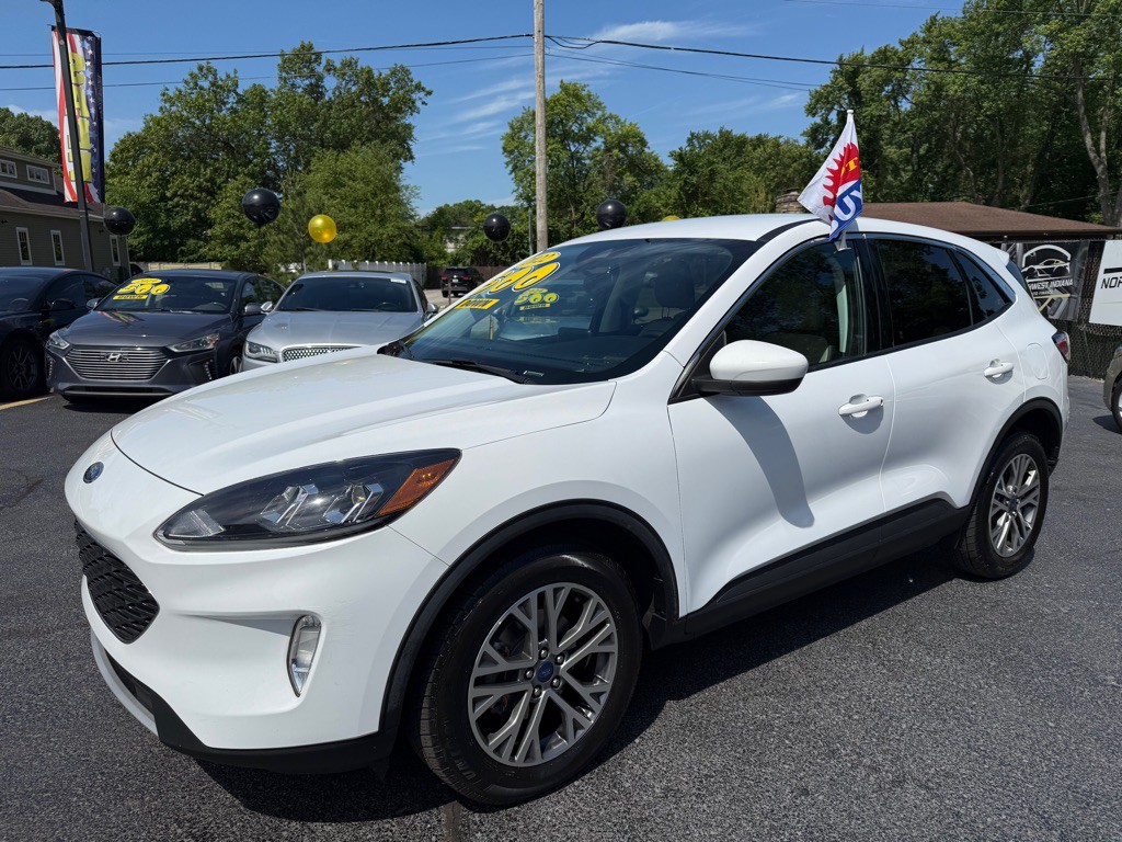 2022 Ford Escape Image 3