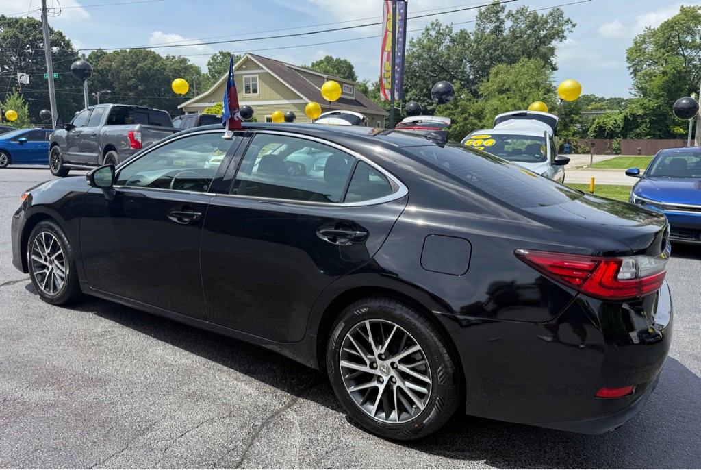 2017 Lexus ES 350 Image 4