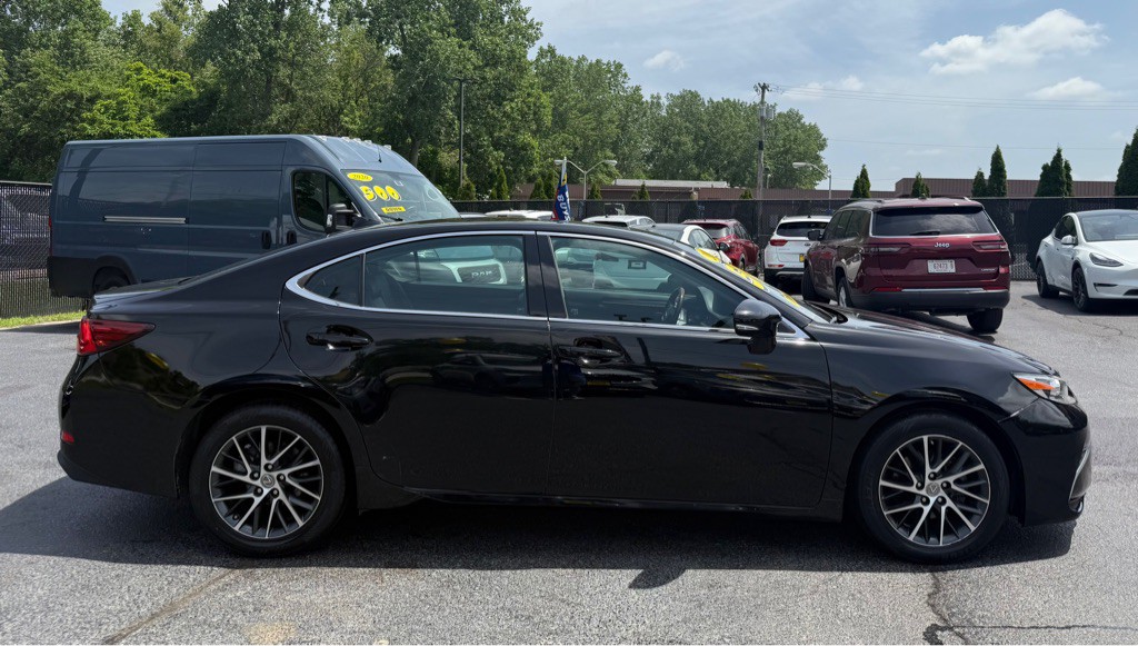 2017 Lexus ES 350 Image 7