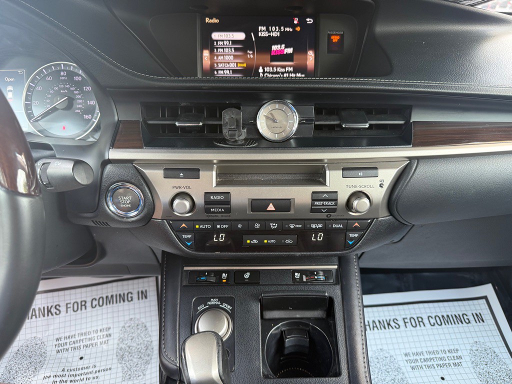 2017 Lexus ES 350 Image 15