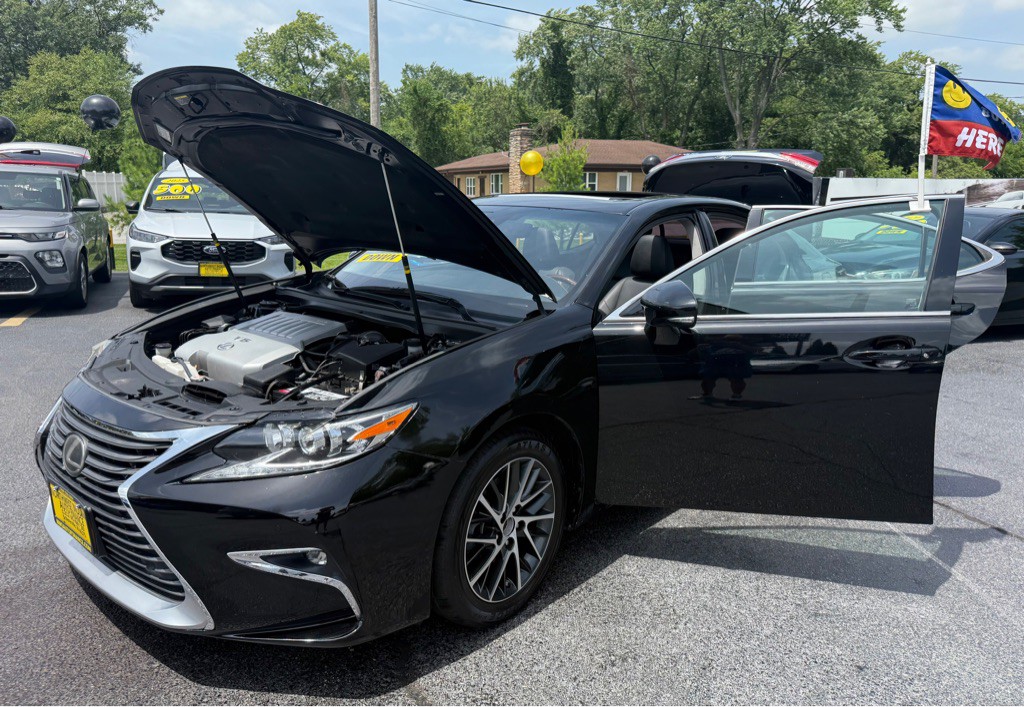 2017 Lexus ES 350 Image 35