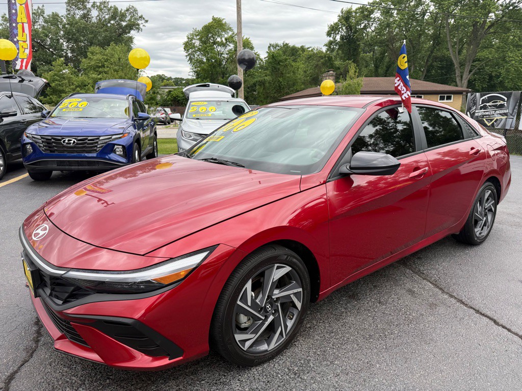 2025 Hyundai Elantra Image 3
