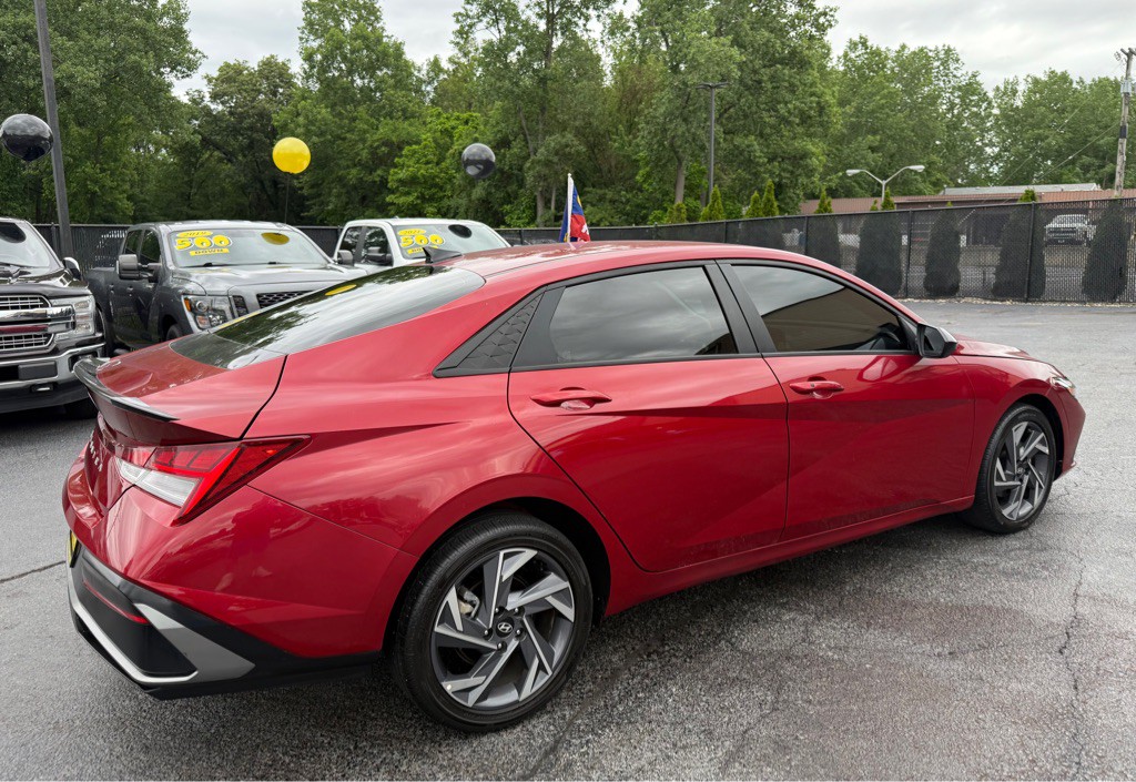 2025 Hyundai Elantra Image 6