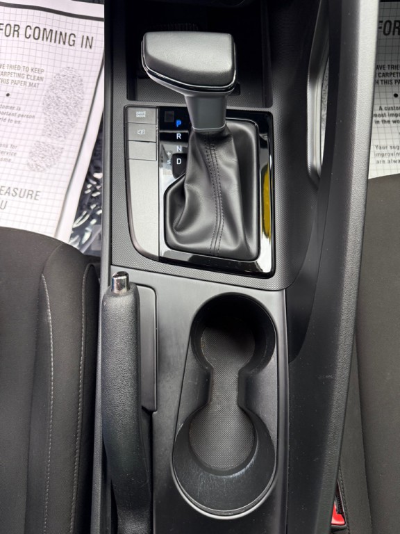 2025 Hyundai Elantra Image 22