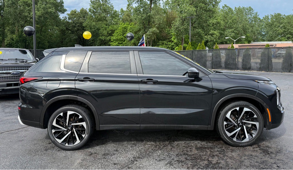 2024 Mitsubishi Outlander Image 7