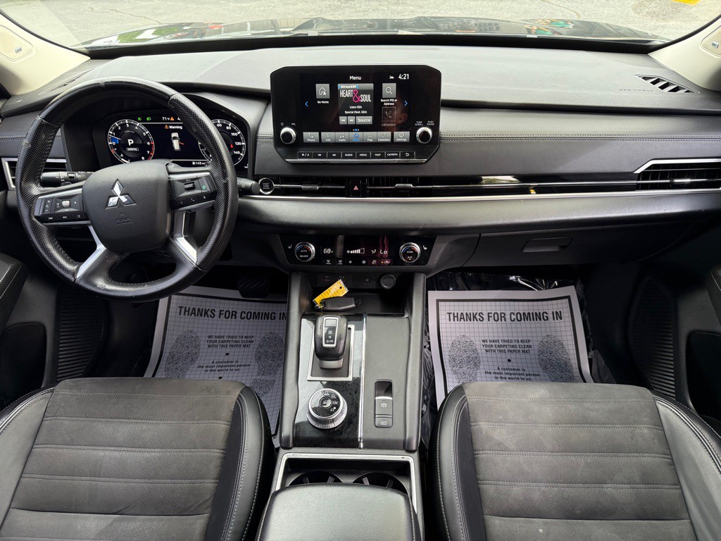 2024 Mitsubishi Outlander Image 10