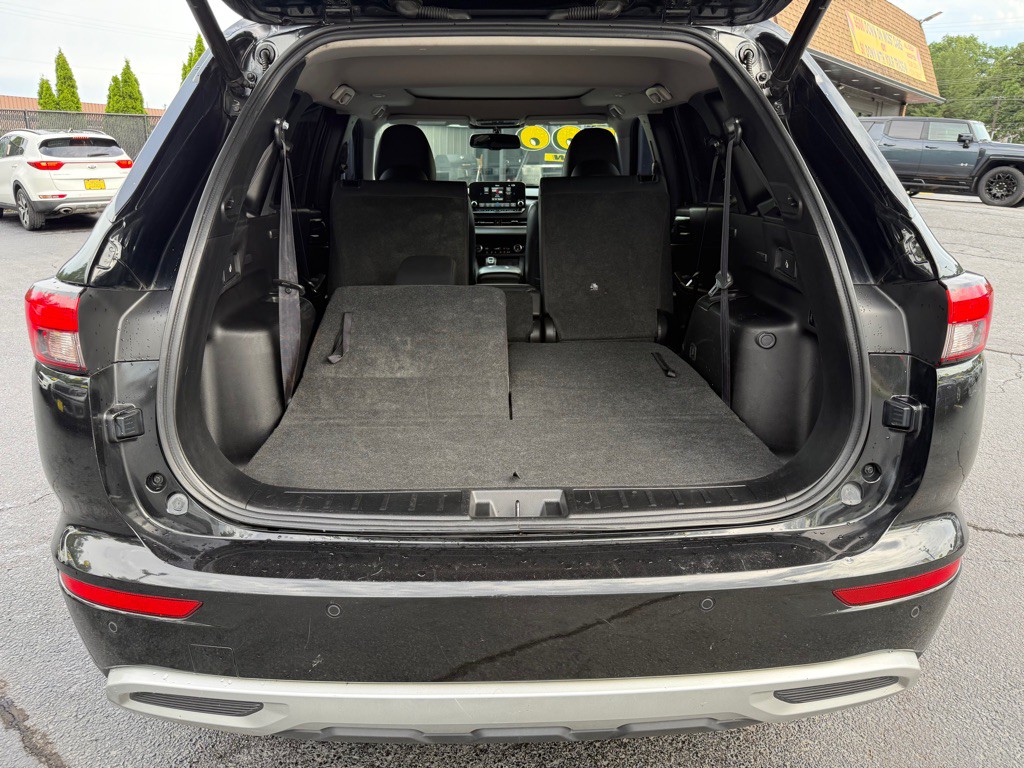 2024 Mitsubishi Outlander Image 12