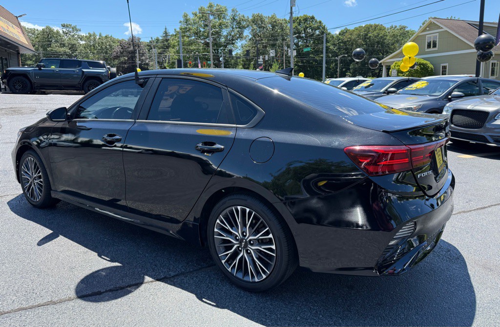 2023 Kia Forte Image 4