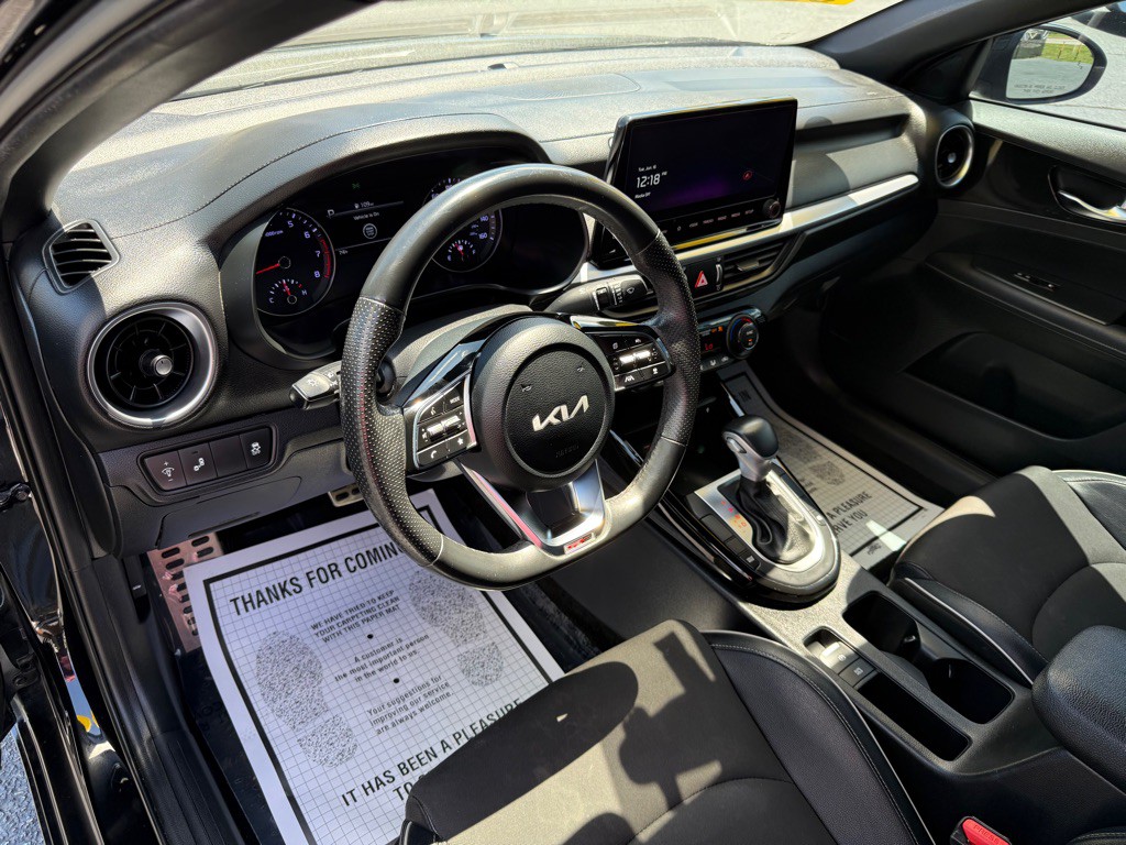 2023 Kia Forte Image 14