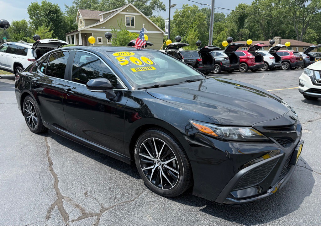 2023 Toyota Camry Image 1