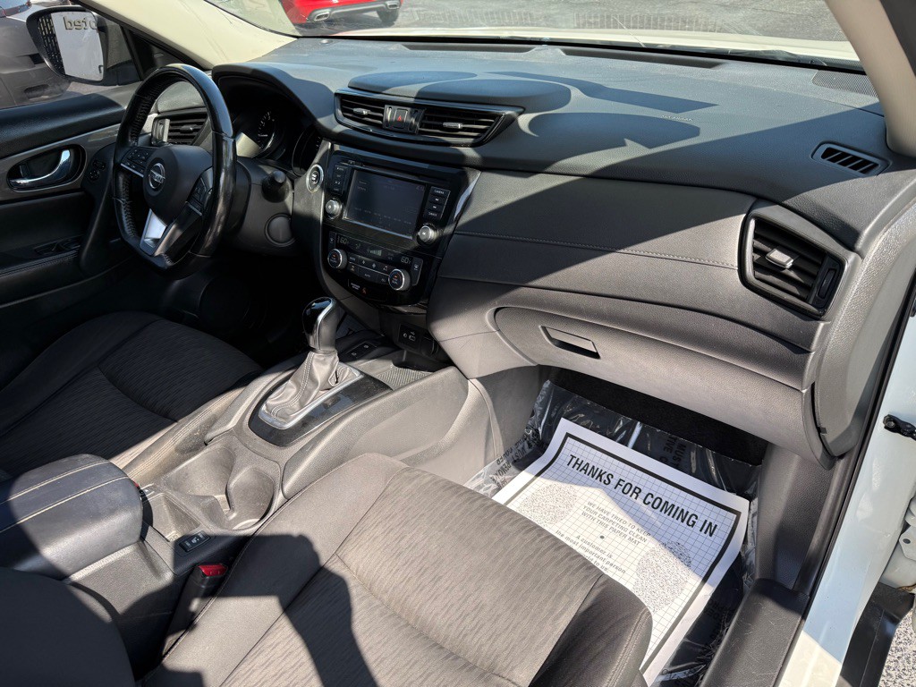 2019 Nissan Rogue Image 8
