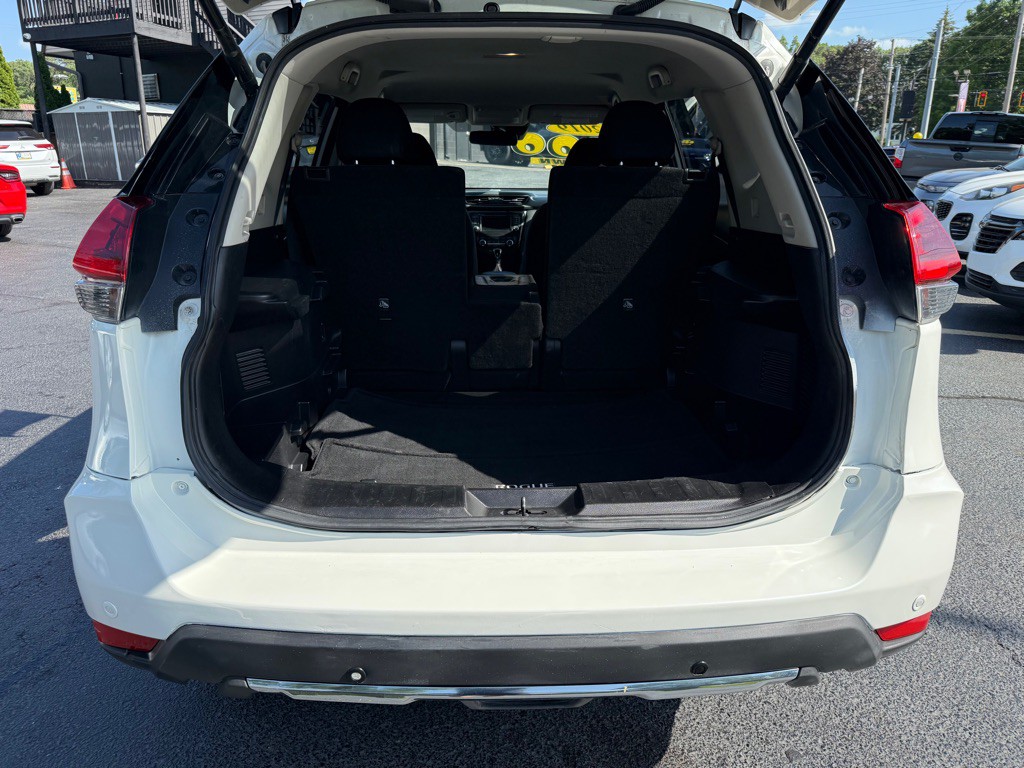 2019 Nissan Rogue Image 14