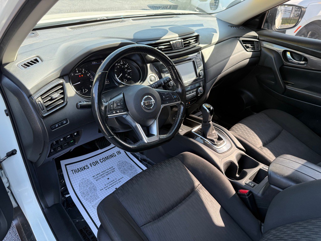 2019 Nissan Rogue Image 15