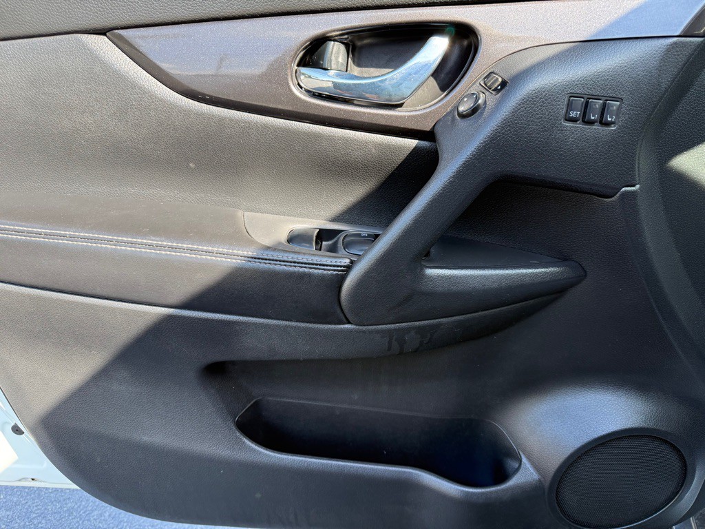 2019 Nissan Rogue Image 31