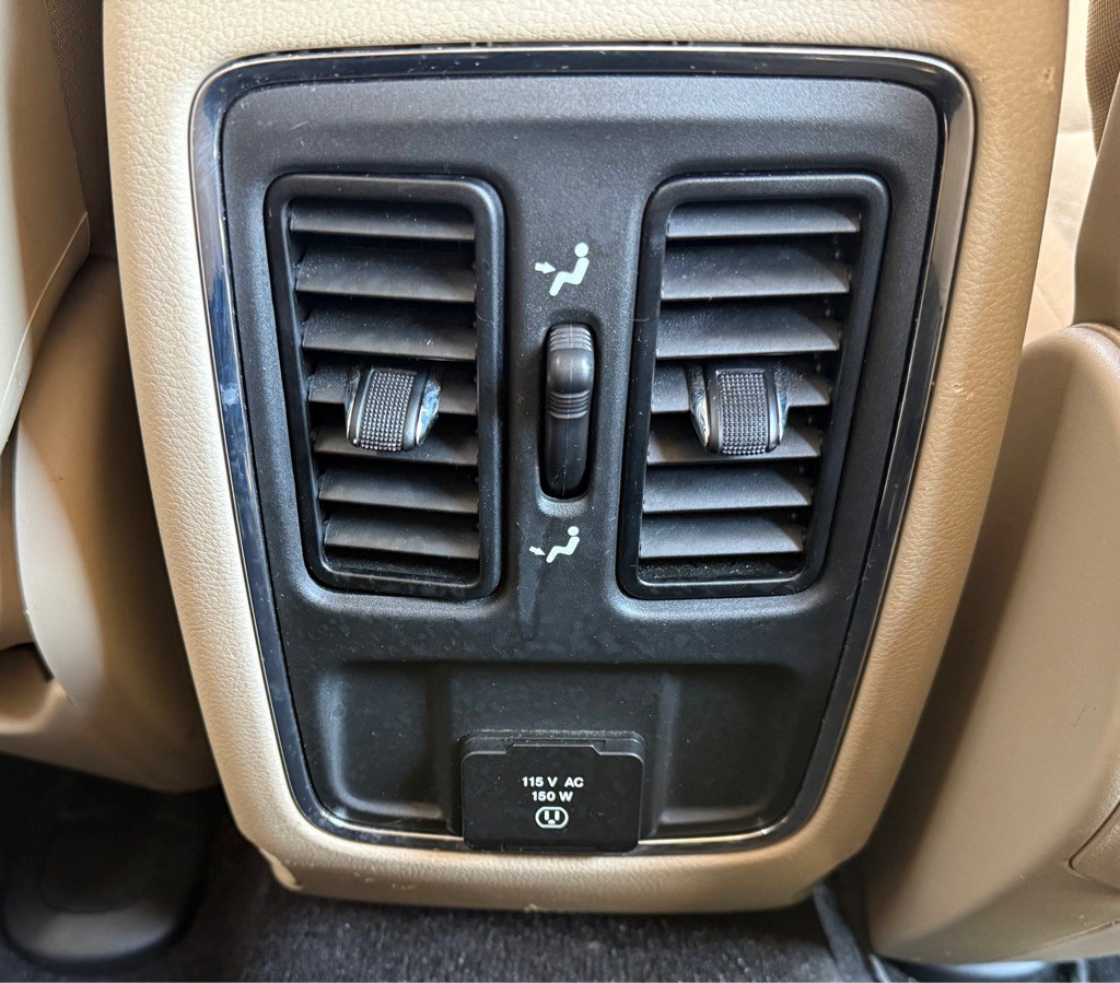 2022 Jeep Grand Cherokee Image 11