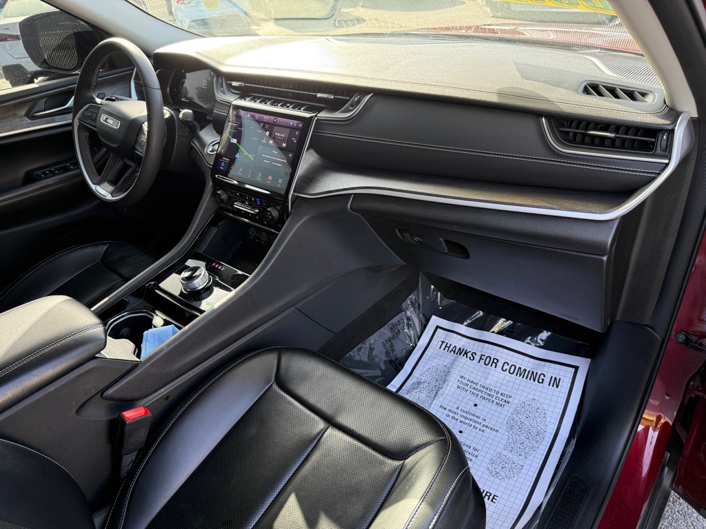 2023 Jeep Grand Cherokee Image 8
