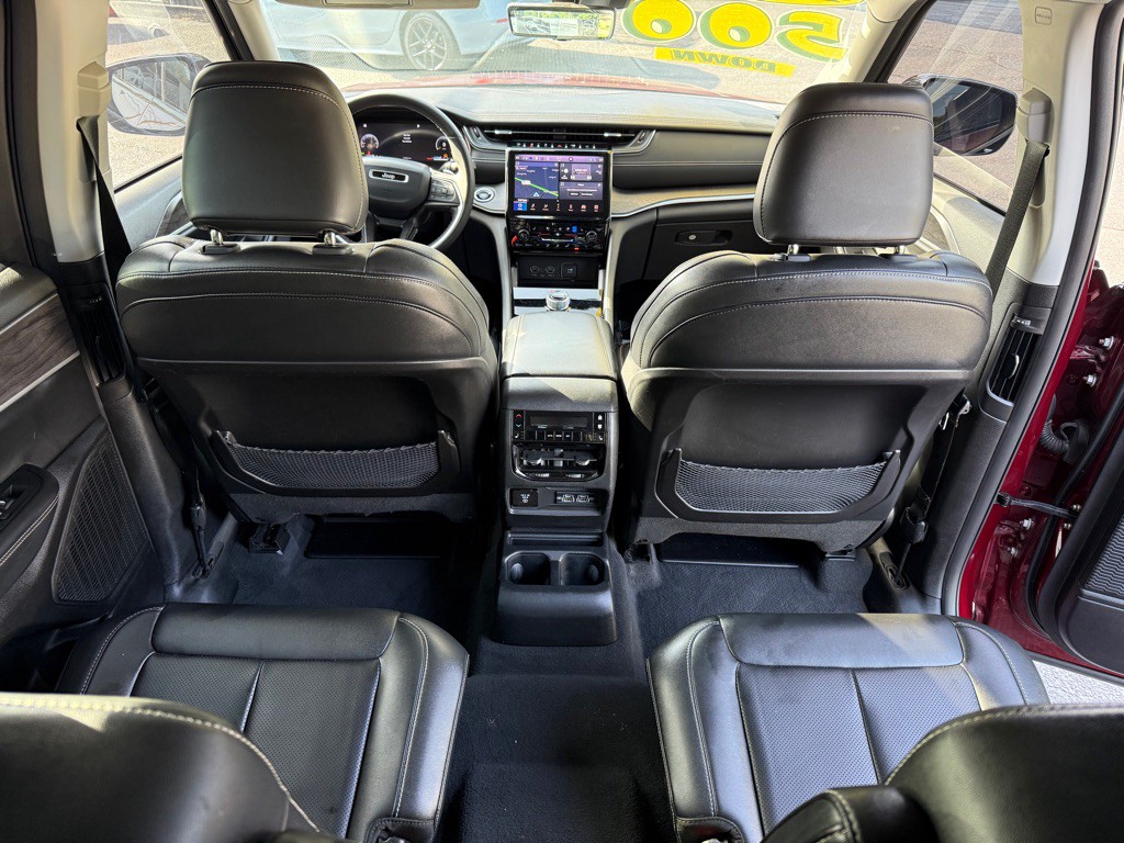 2023 Jeep Grand Cherokee Image 11