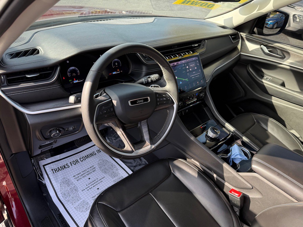 2023 Jeep Grand Cherokee Image 17