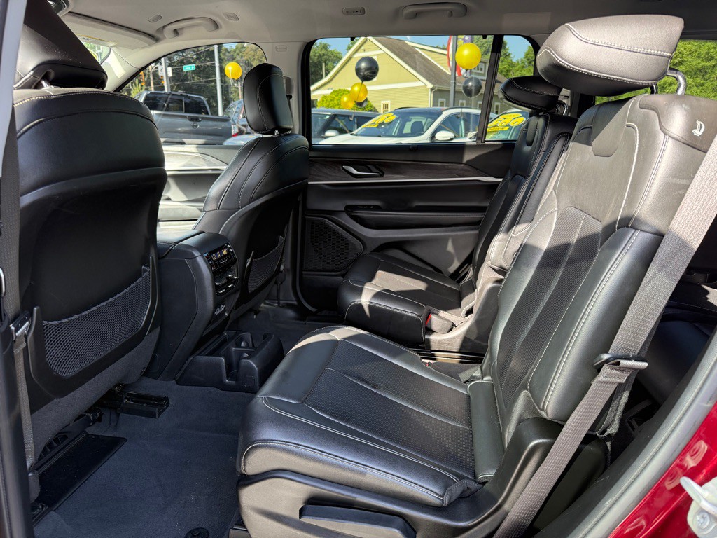2023 Jeep Grand Cherokee Image 32
