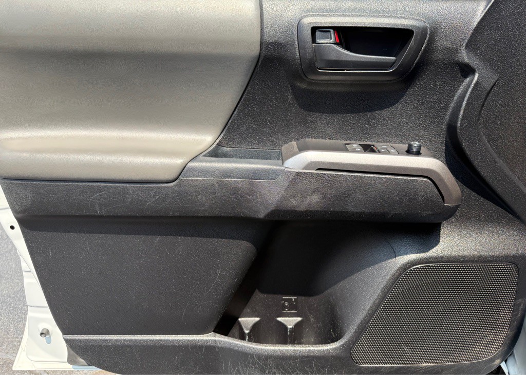 2021 Toyota Tacoma Image 27