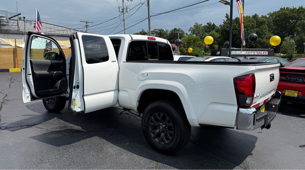 2021 Toyota Tacoma Image 31