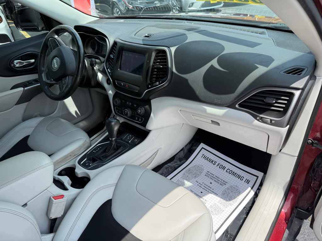 2020 Jeep Cherokee Image 8