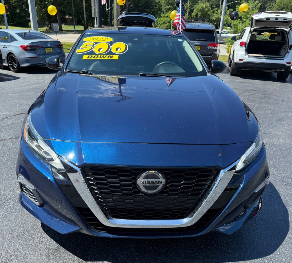 2022 Nissan Altima Image 2