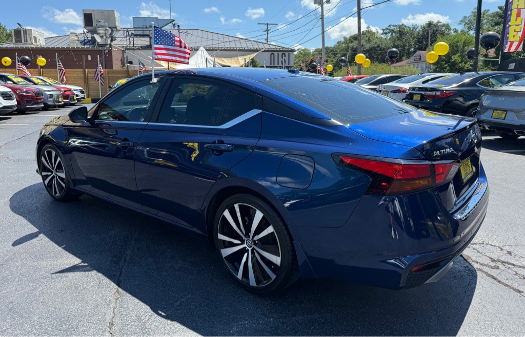 2022 Nissan Altima Image 4
