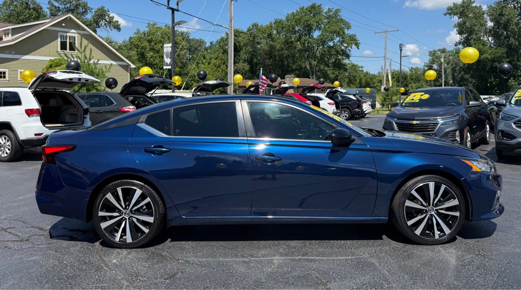 2022 Nissan Altima Image 7