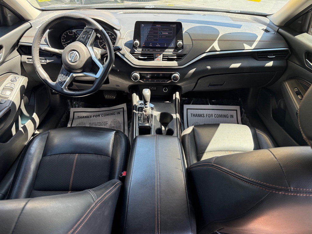 2022 Nissan Altima Image 10