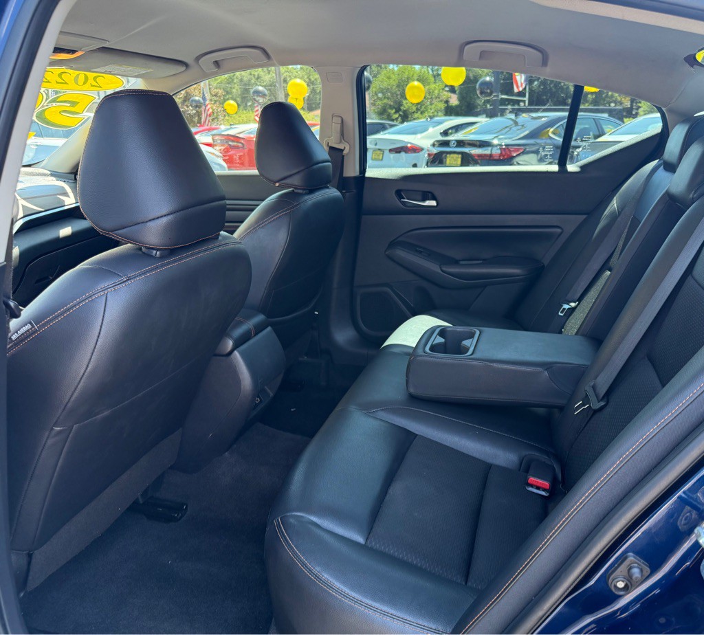 2022 Nissan Altima Image 24
