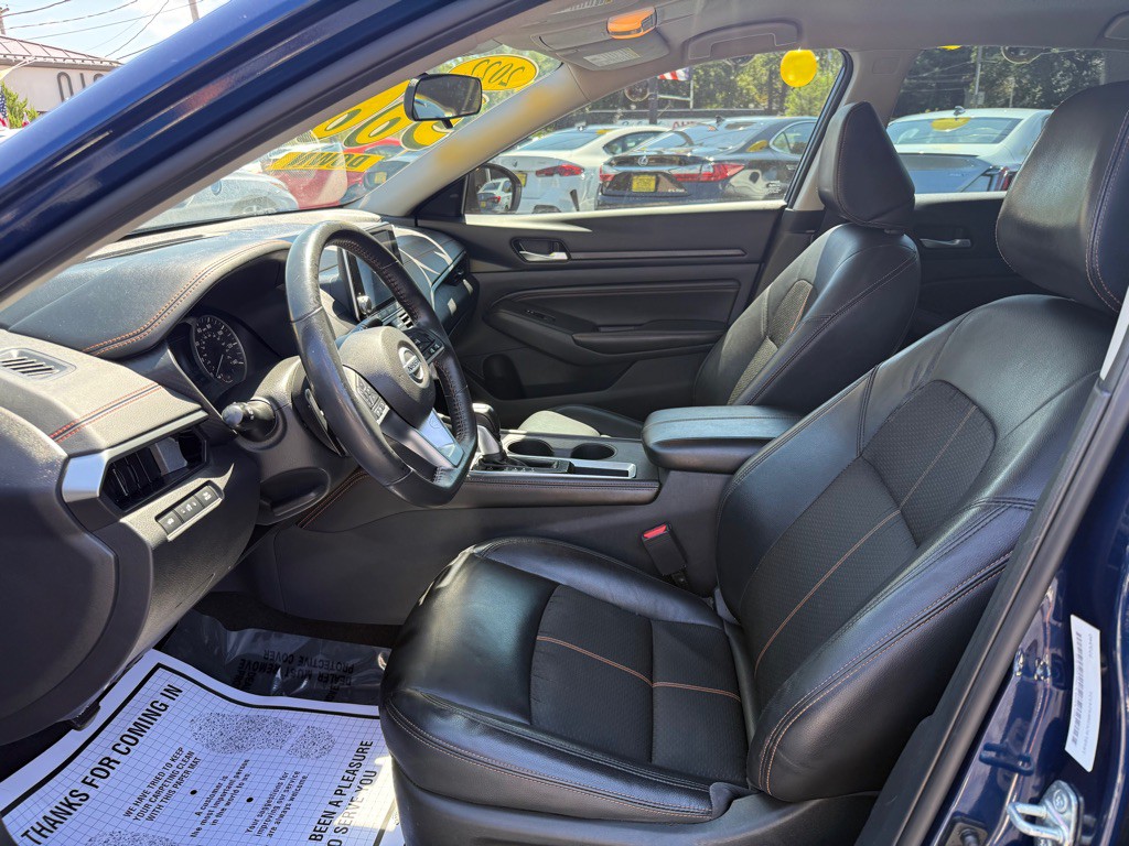 2022 Nissan Altima Image 25