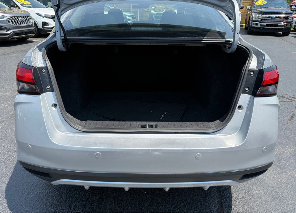 2025 Nissan Versa Image 12