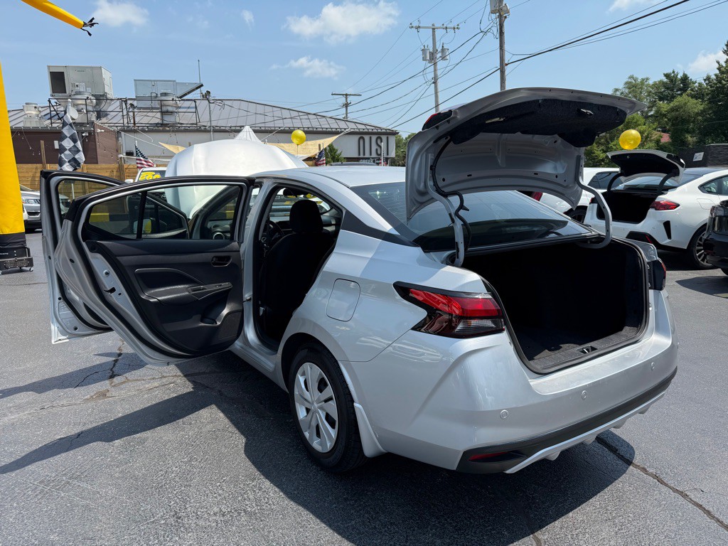 2025 Nissan Versa Image 31