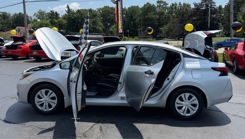 2025 Nissan Versa Image 33