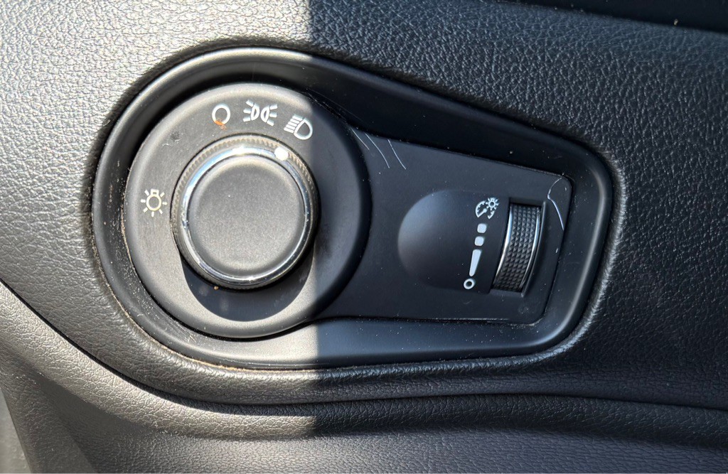2022 Jeep Renegade Image 26