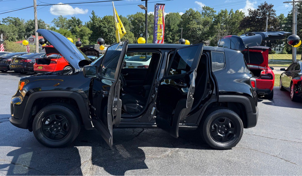 2022 Jeep Renegade Image 32