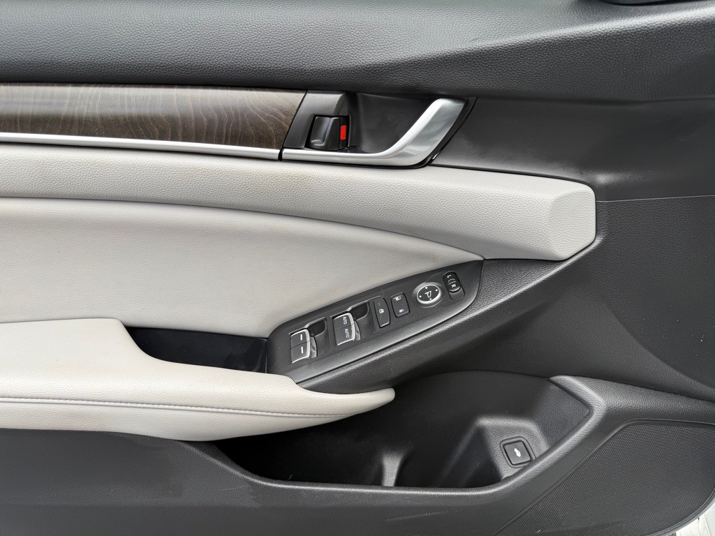 2022 Honda Accord Image 30