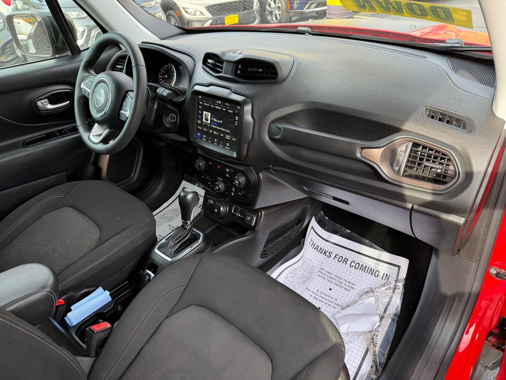 2023 Jeep Renegade Image 8