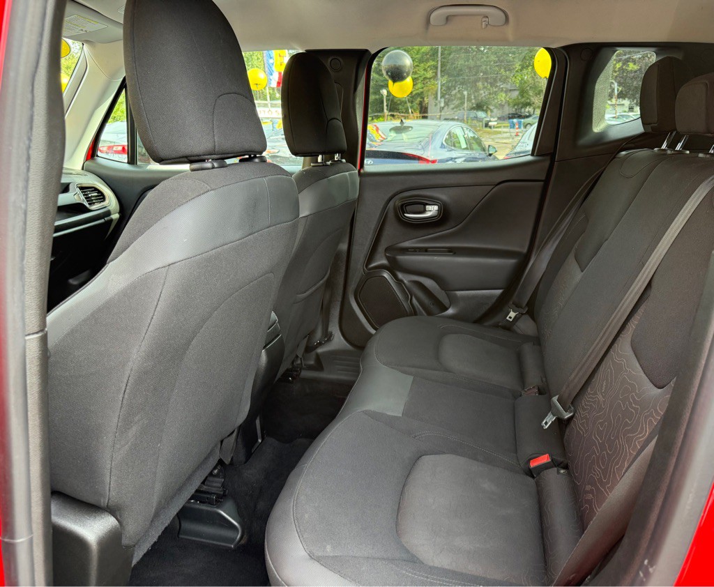 2023 Jeep Renegade Image 24