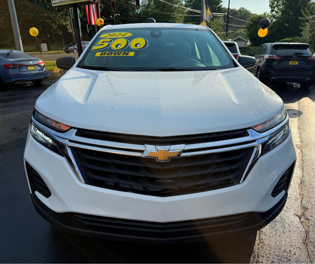 2024 Chevrolet Equinox Image 2